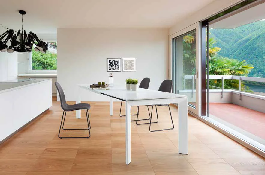 mesa de cristal nicola